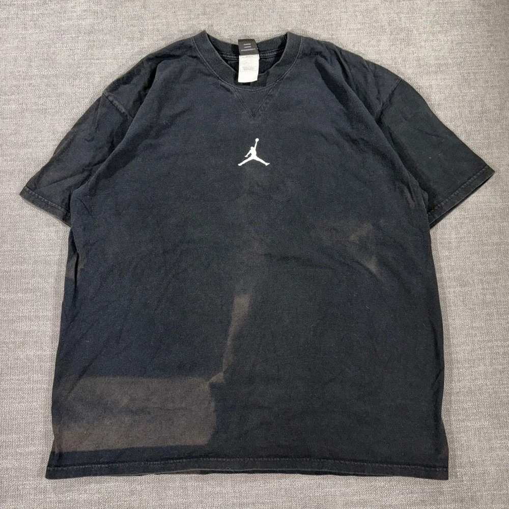 Jordan T-Shirt Mens Large Black Fair Distressed Jumpman Logo V-Stitch Tee